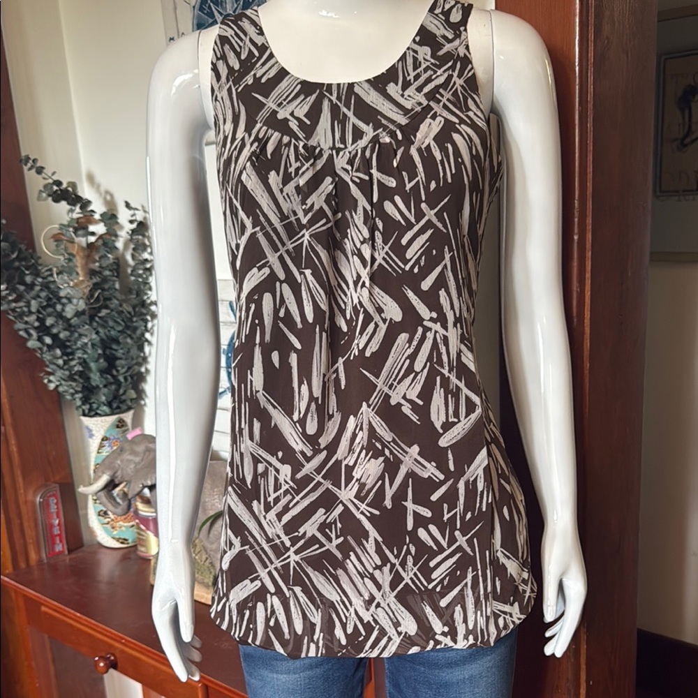 NWT northern reflections size small Brown and White Patterned Women's Top
